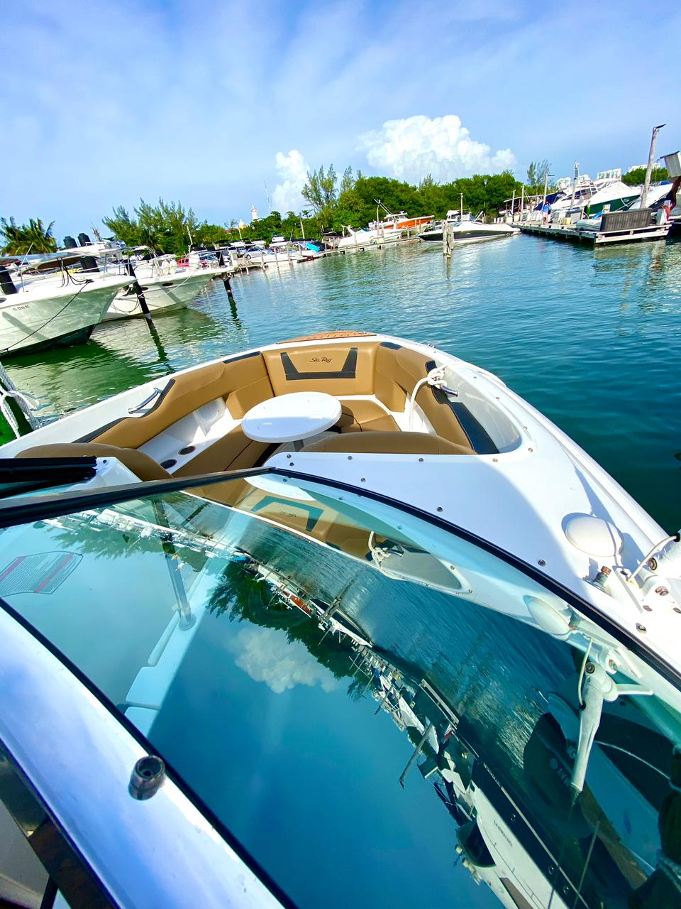 Lancha Sea Ray 27ft en Cancún – Aventura, Sol y Diversión en el Caribe Mexicano