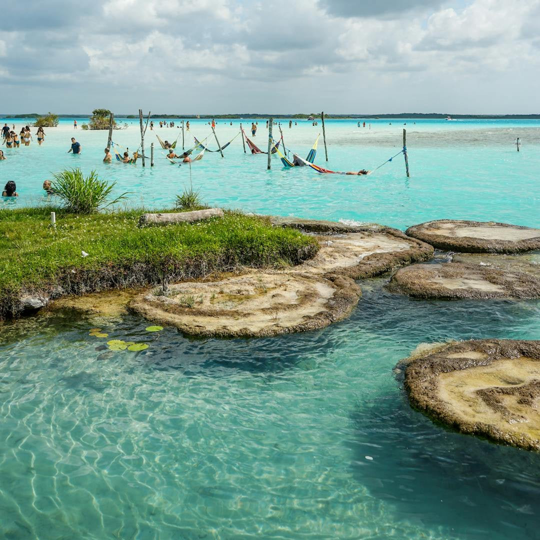 Tours en Bacalar – Descubre la Laguna de los Siete Colores