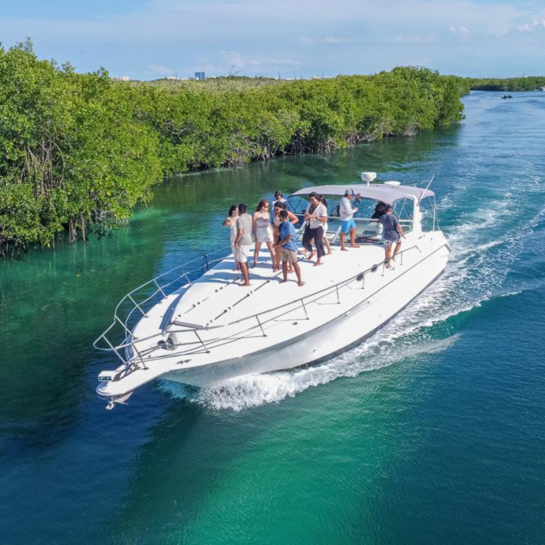 Yate Sea Ray 44ft en Cancún – Lujo, Confort y Mar Caribe en su Máxima Expresión