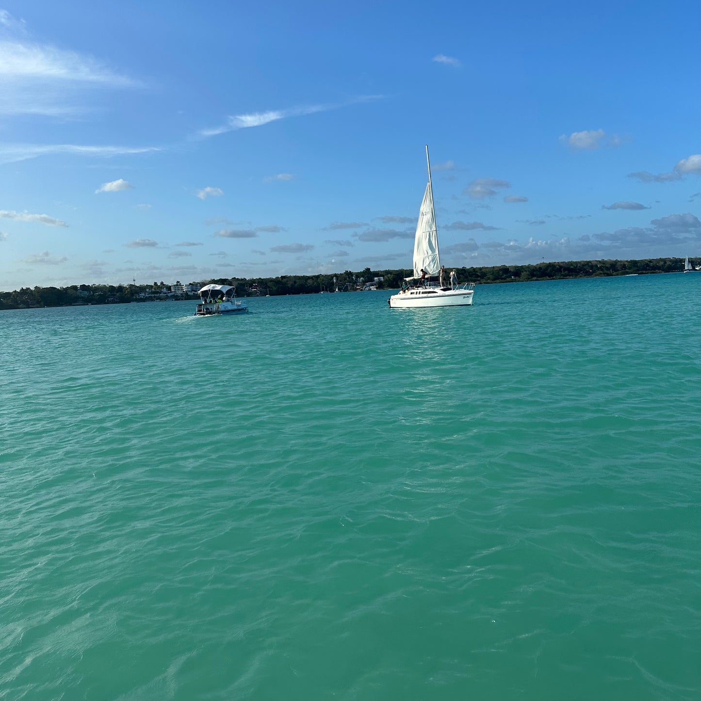 Sailing Tour in Bacalar – Seven Colors Lagoon with Open Bar & Food Included