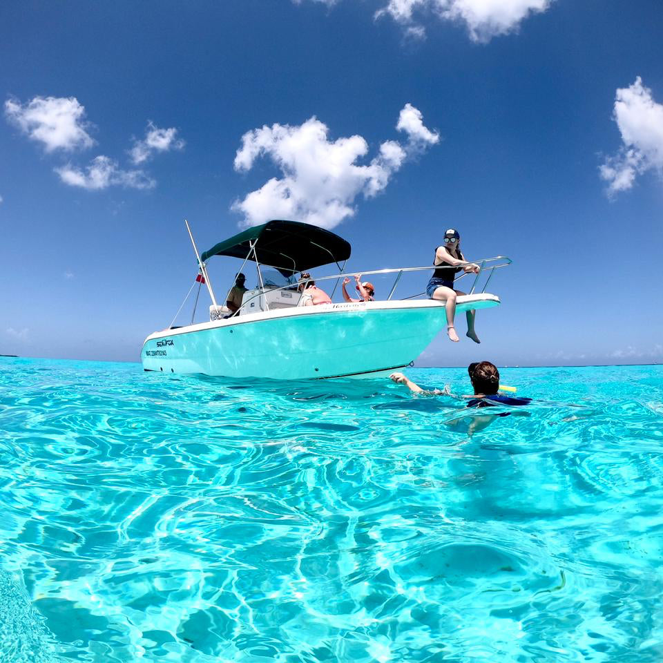 Private Boat Verenice to El Cielo Cozumel – Exclusive Snorkel Tour with Drinks Included