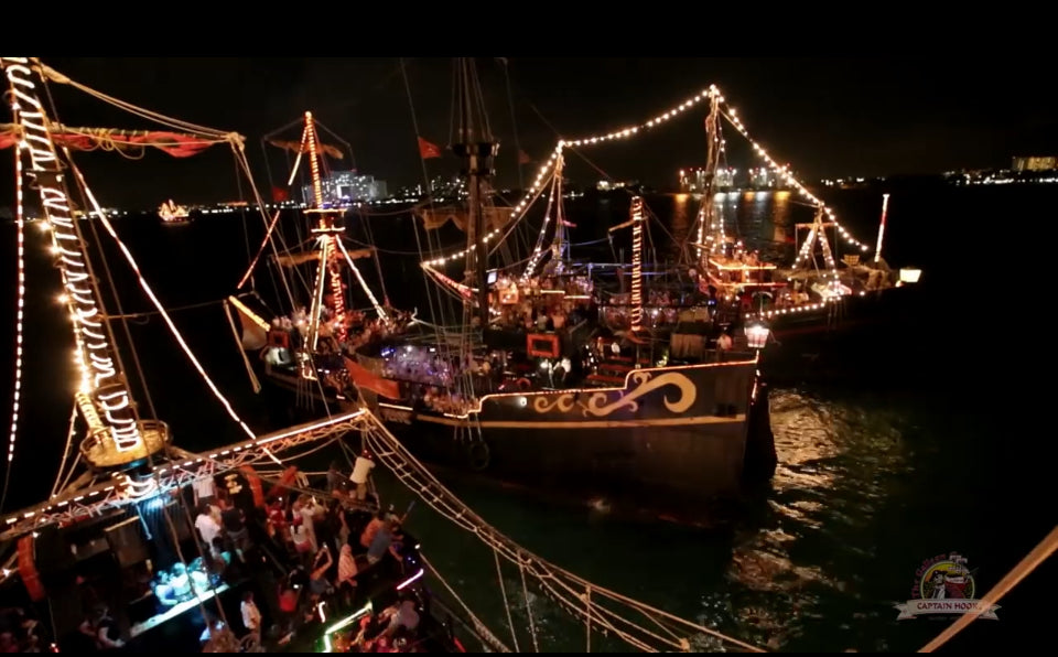 Tour Pirata Captain Hook Cancún – Cena, Show y Aventura en Alta Mar
