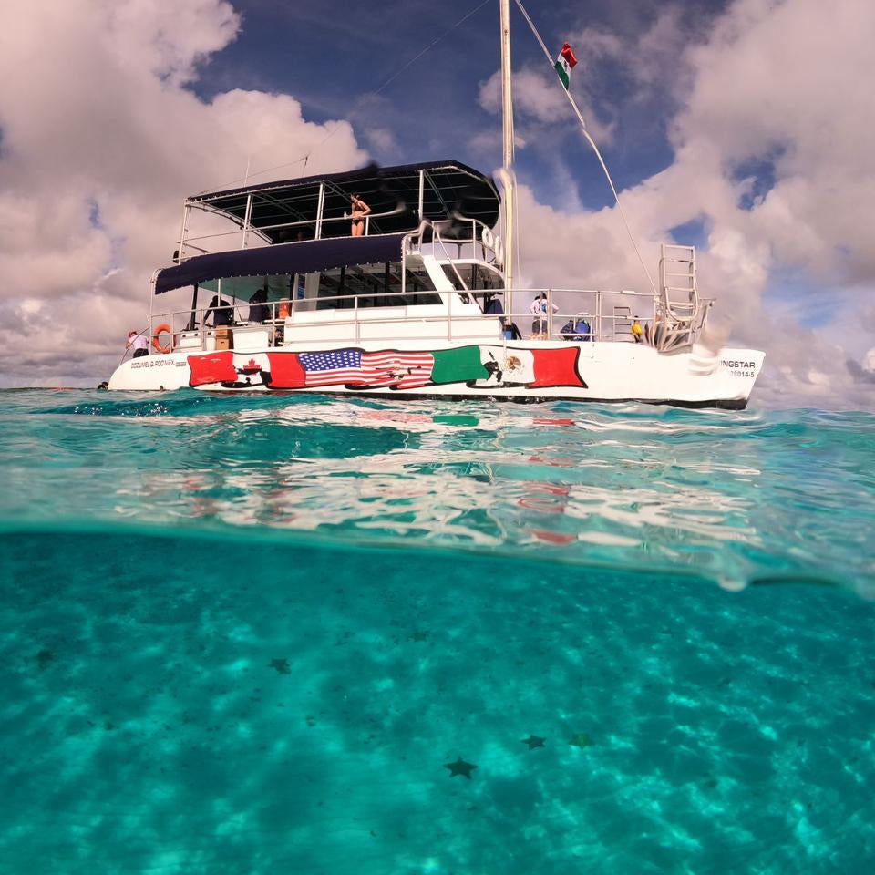Party Boat Catamaran to El Cielo Cozumel – Snorkeling, Open Bar & Music